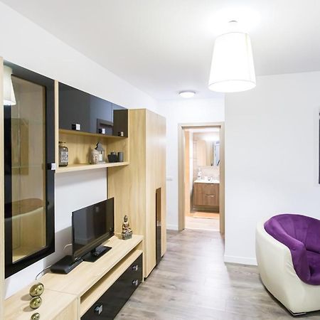 Unique Hotel Apartments Grand Residence Ясси Екстер'єр фото